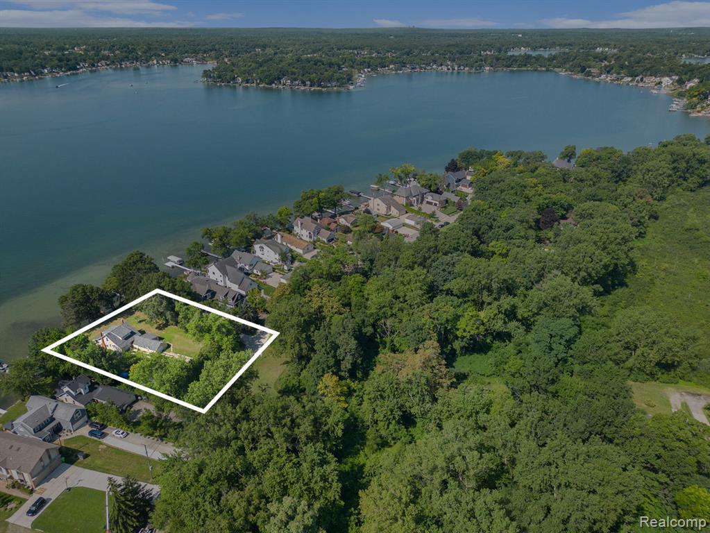 7275 Locklin, West Bloomfield, MI 48324 — Photo 19