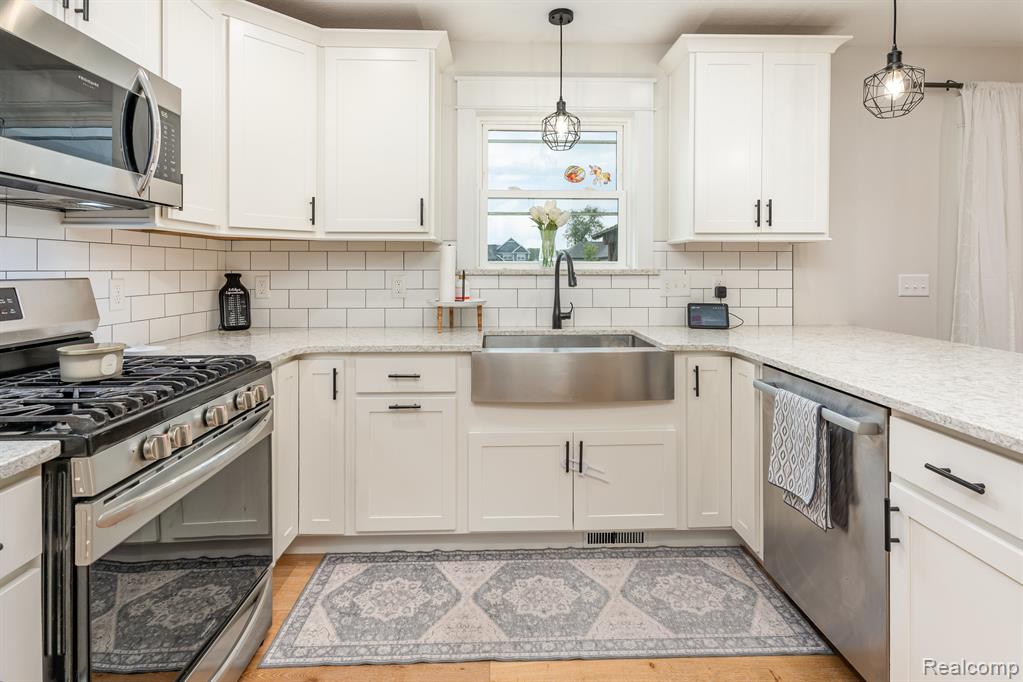 10224 Sarle Road, Freeland, MI 48623 — Photo 13