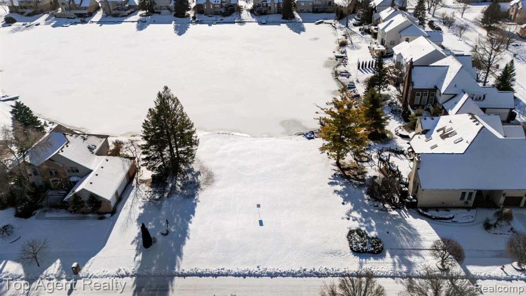 8804 Grace Street, Shelby Twp, MI 48317 — Photo 19