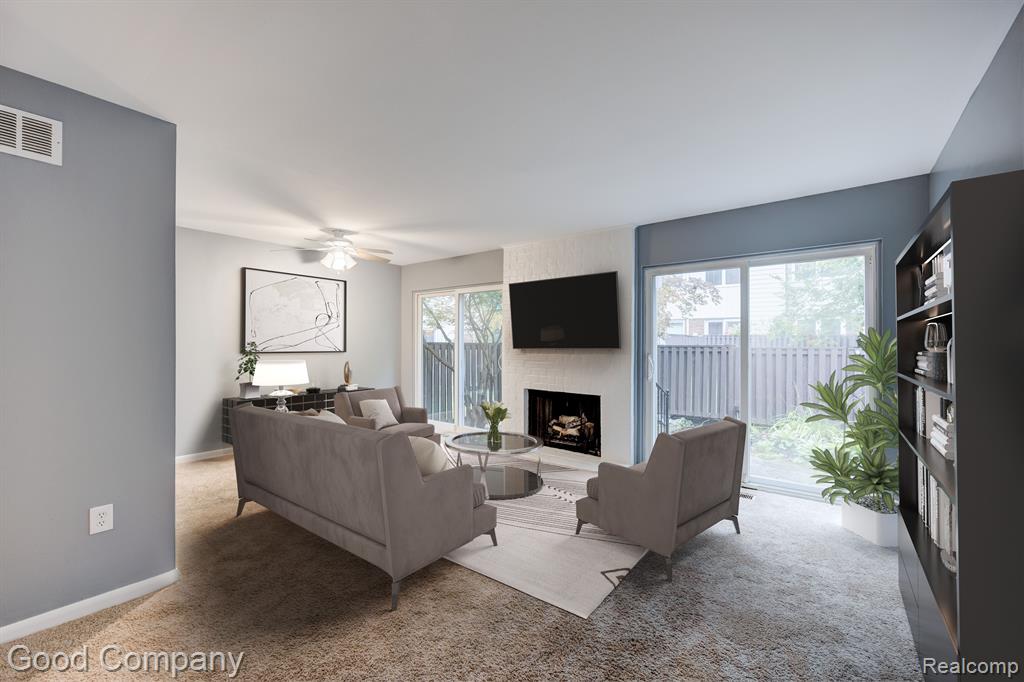 2030 WICKHAM Street, Royal Oak, MI 48073 — Photo 2