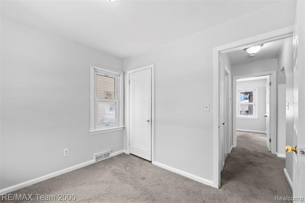 6244 Kendal Street, Dearborn, MI 48126 — Photo 15