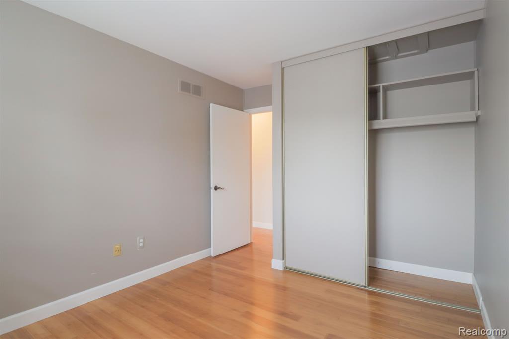 1816 SHIRE, Royal Oak, MI 48073 — Photo 22