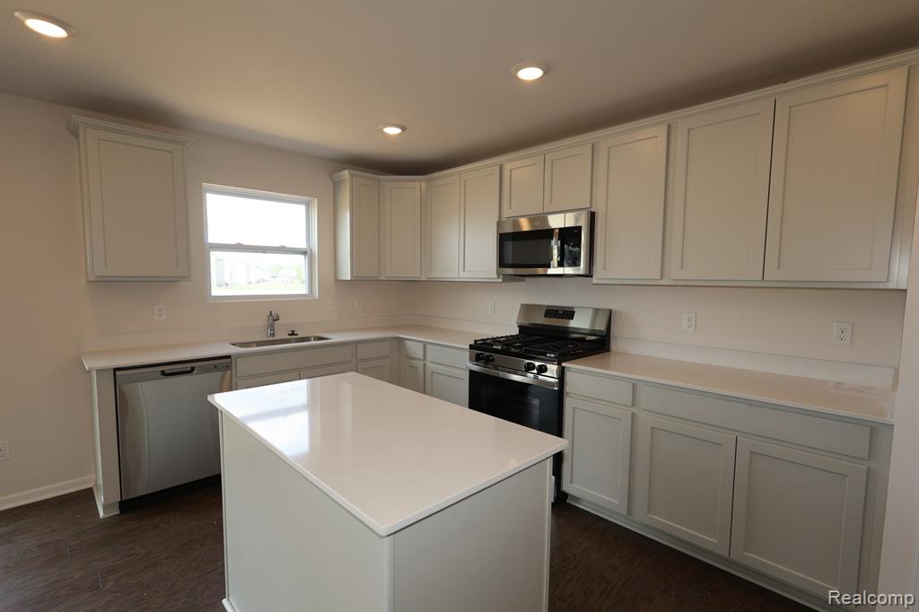 362 Hidden River W, Holly, MI 48442 — Photo 4