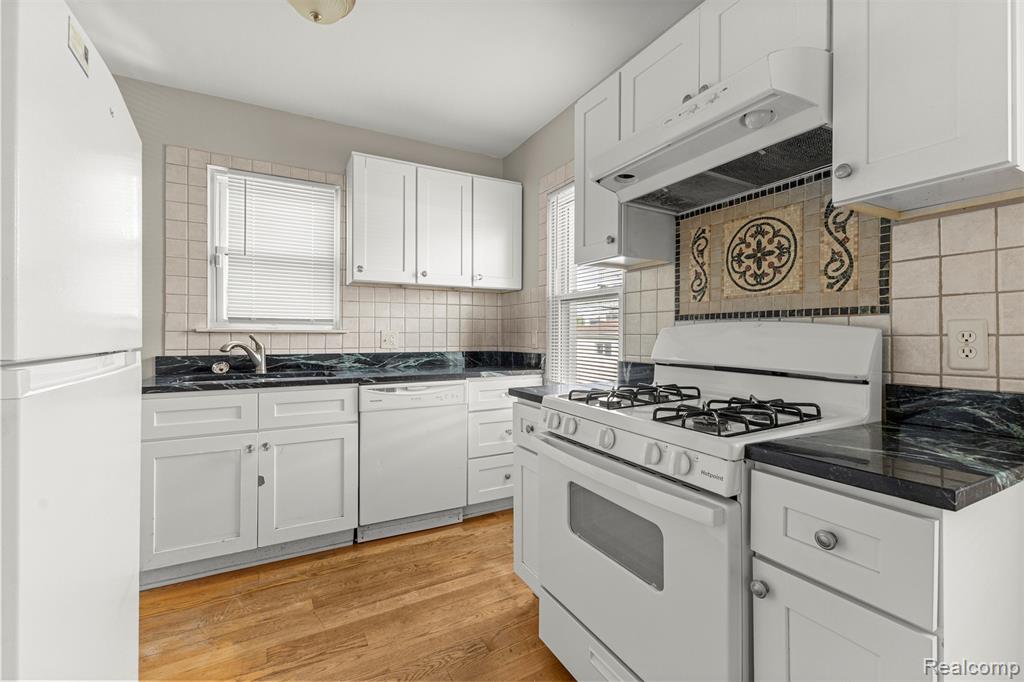 7139 Centralia Street, Dearborn Heights, MI 48127 — Photo 9