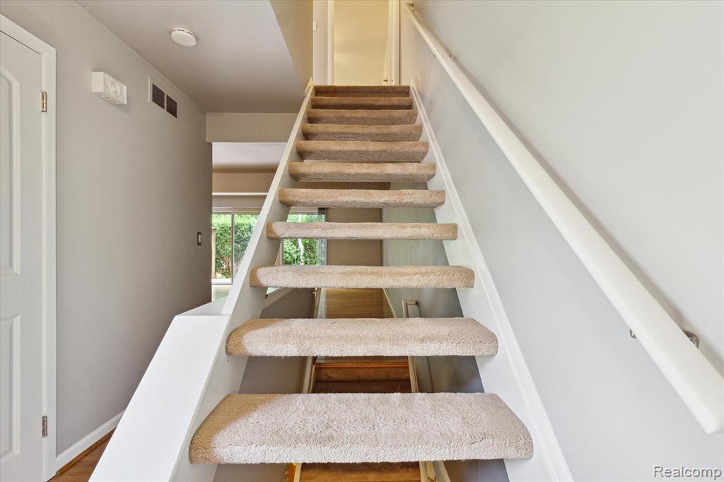 779 KIRTS Boulevard, Troy, MI 48084 — Photo 10