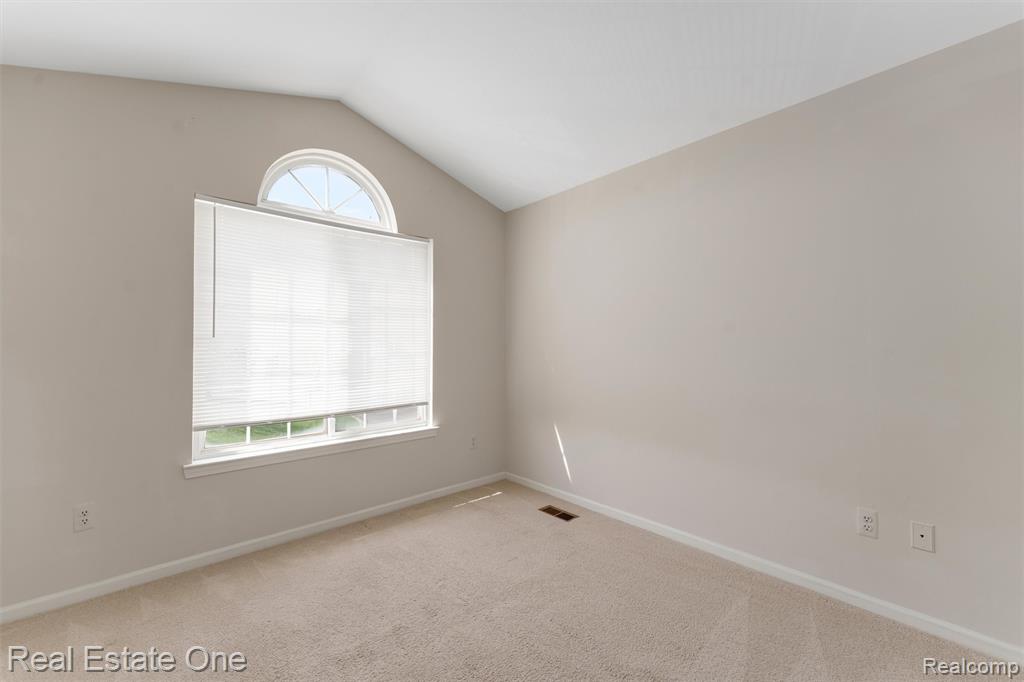 4721 Carrington Drive, Rochester, MI 48306 — Photo 16