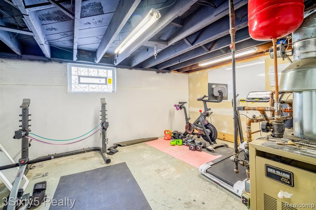 744 RIVERBANK Street, Wyandotte, MI 48192 — Photo 41