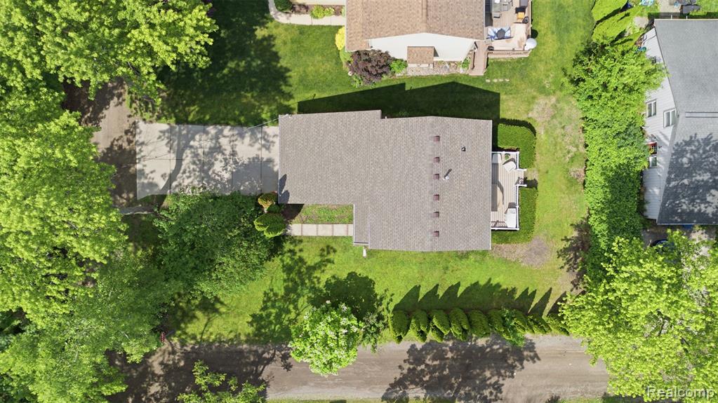 6790 Edwood Avenue, West Bloomfield, MI 48324 — Photo 33