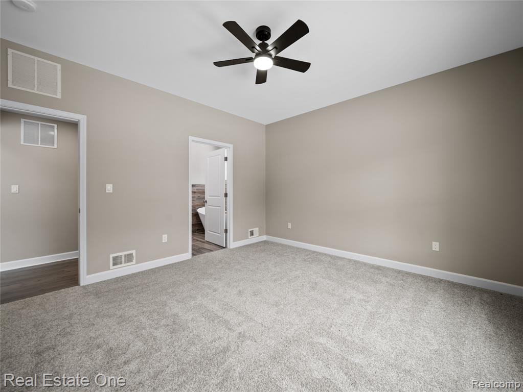 8527 Mystic Pines Court, Pinckney, MI 48169 — Photo 16