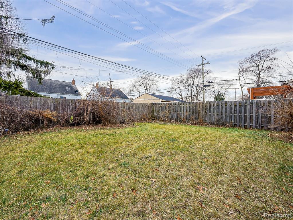 1730 E Woodruff Avenue, Hazel Park, MI 48030 — Photo 45