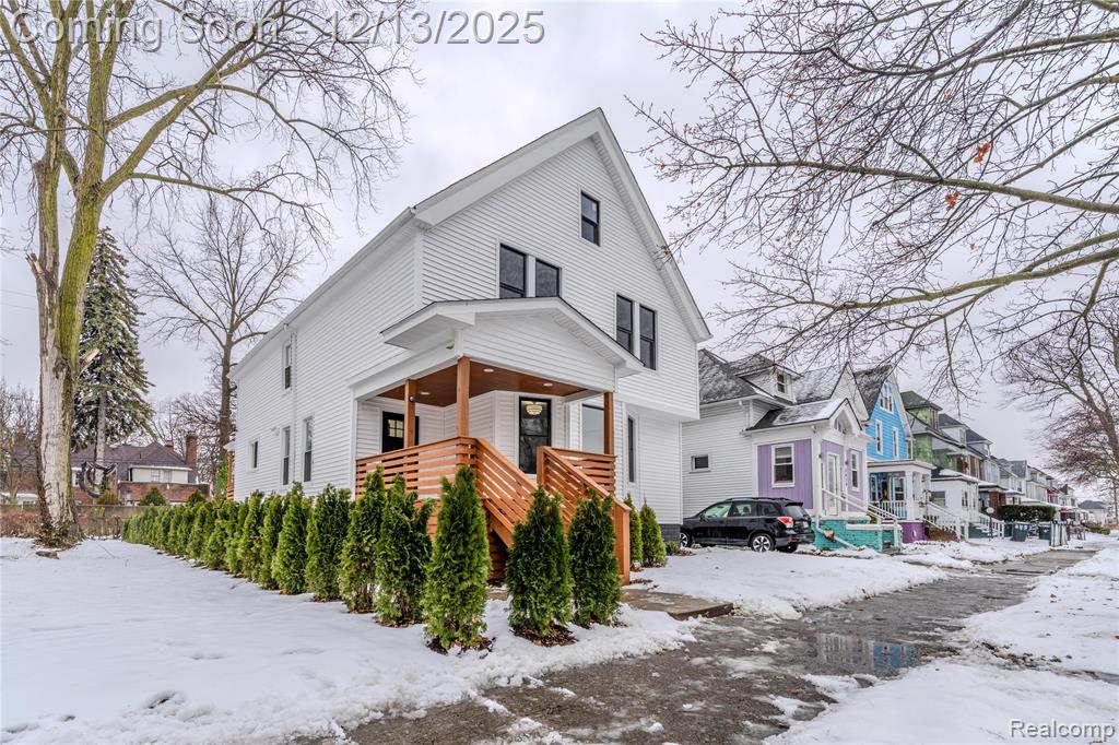 2433 Fischer Street, Detroit, MI 48214 — front exterior