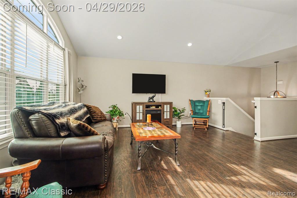 47616 Pembroke Drive, 97, Canton, MI 48188 — Photo 6