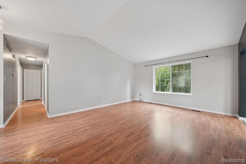 9088 Posey Drive, Whitmore Lake, MI 48189 — Photo 11