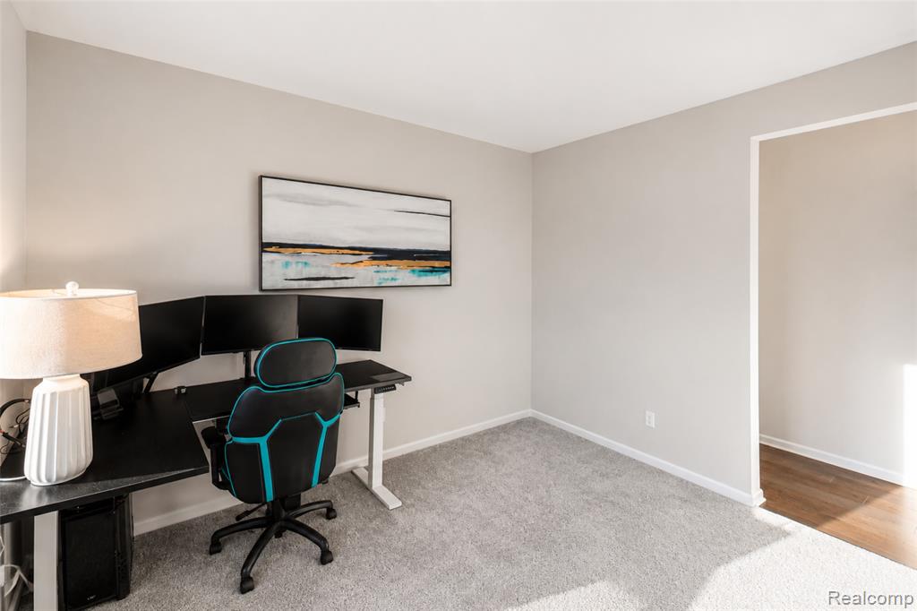640 Allegheny Drive, South Lyon, MI 48178 — Photo 18