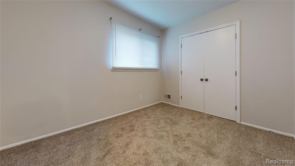 87 W Barrett Avenue, Madison Heights, MI 48071 — Photo 13