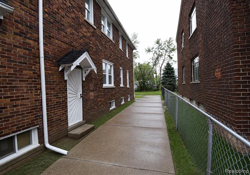5072 Beaconsfield Street, Detroit, MI 48224 — Photo 17