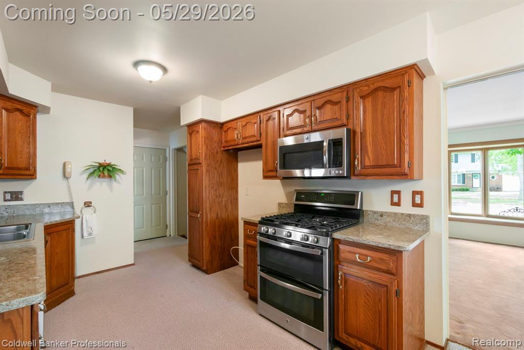 9310 Oakcliffe Drive, Plymouth, MI 48170 — Photo 29