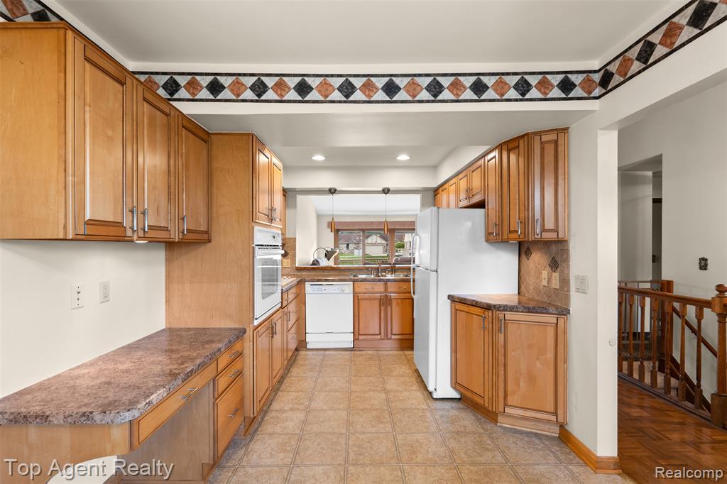 42618 Cassin Way, Clinton Twp, MI 48038 — Photo 10