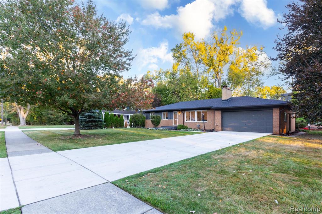 19332 Beverly Road, Beverly Hills, MI 48025 — front exterior