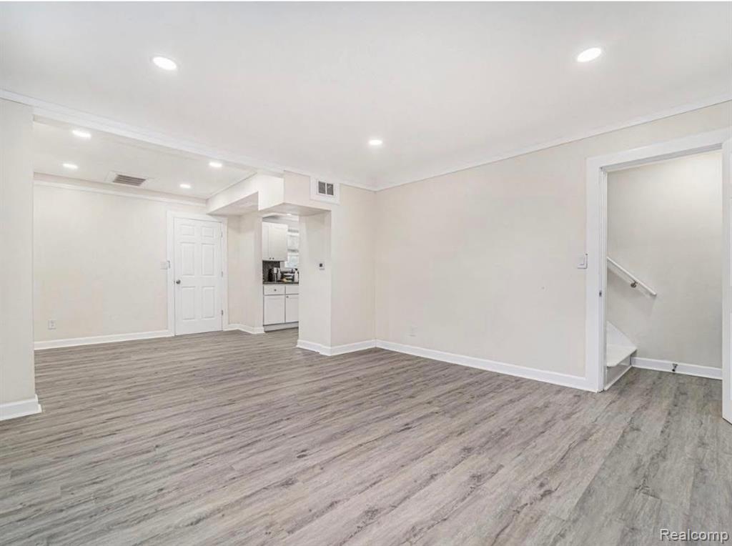 5651 N Beech Daly Road, Dearborn Heights, MI 48127 — Photo 3