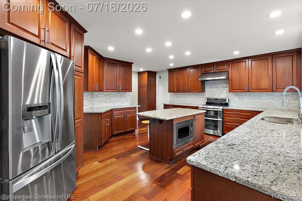 4948 Champlain Circle, West Bloomfield, MI 48323 — Photo 21