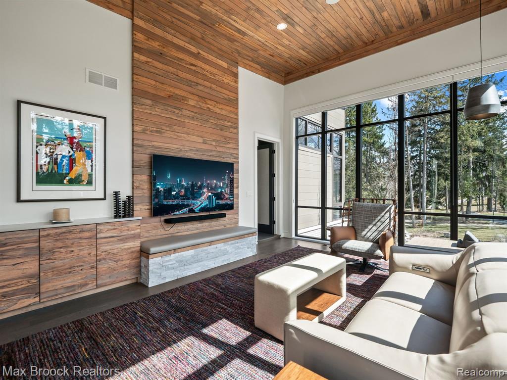 4890 Charing Cross Road, Bloomfield Hills, MI 48304 — Photo 19