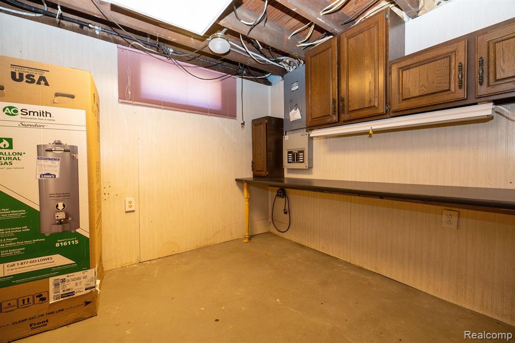 9180 COOLEY LAKE Road, White Lake, MI — Photo 33