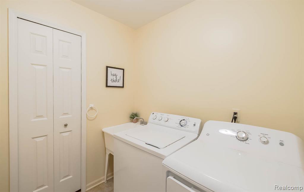 43221 Pointe Drive, 57, Clinton Twp, MI 48038 — Photo 20
