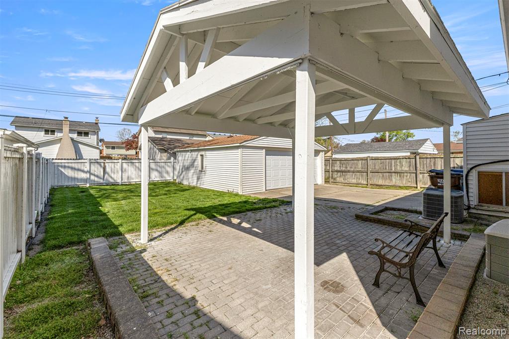 30022 White Street, Rockwood, MI — Photo 29
