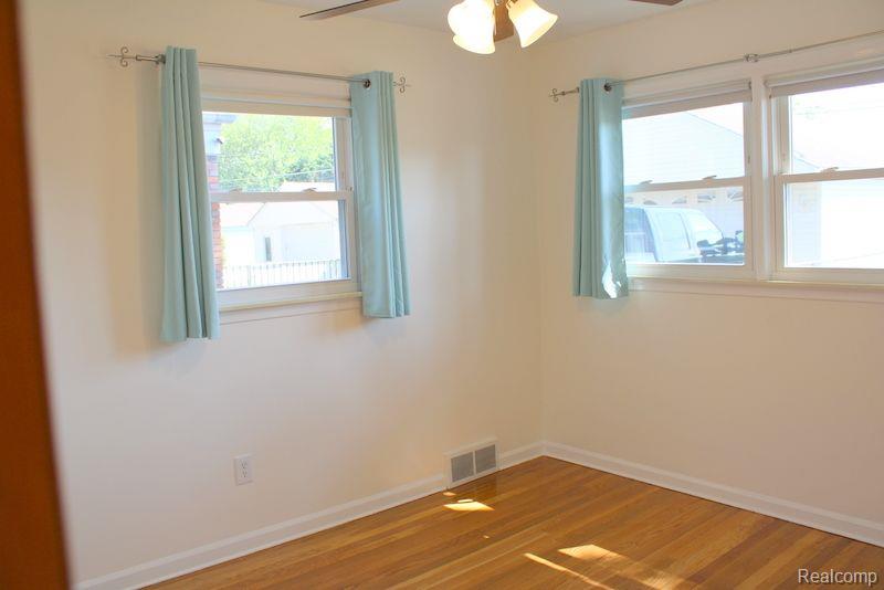 7687 CORTLAND Avenue, Allen Park, MI 48101 — Photo 34