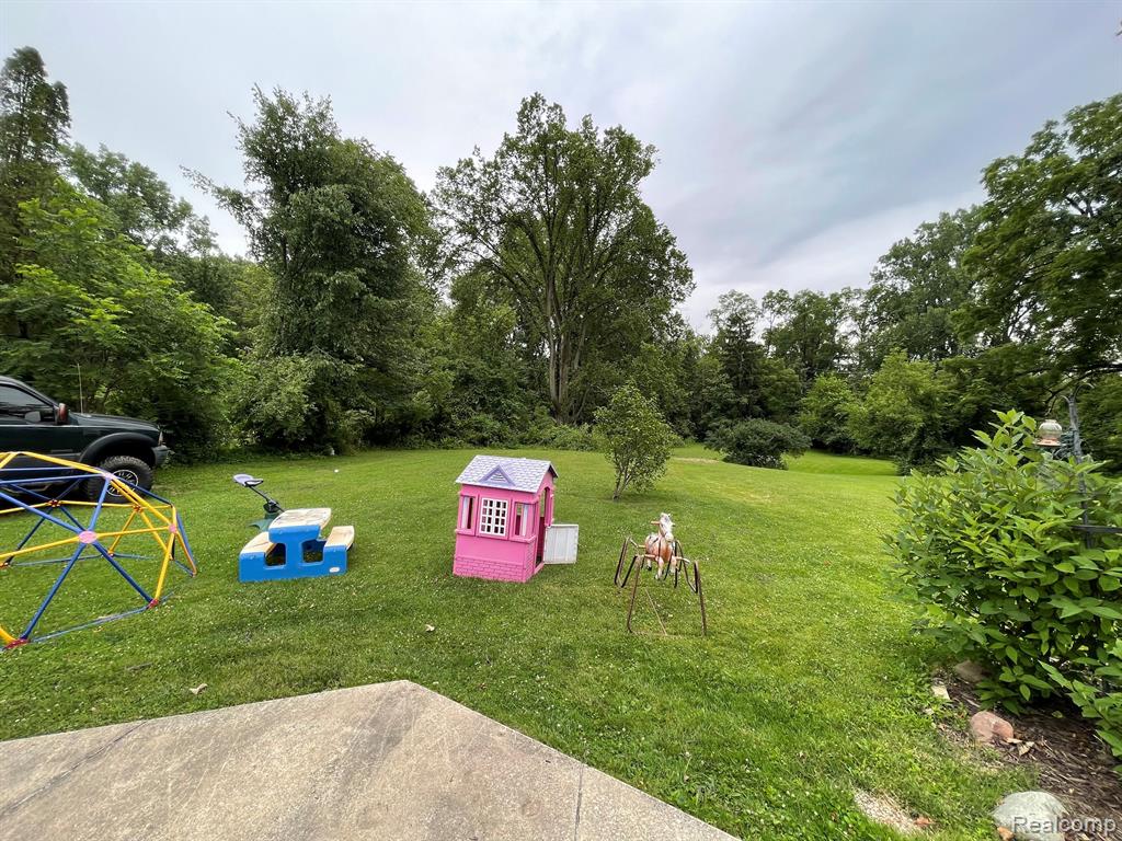 42015 WOODBROOK Drive, Canton, MI 48188 — Photo 19