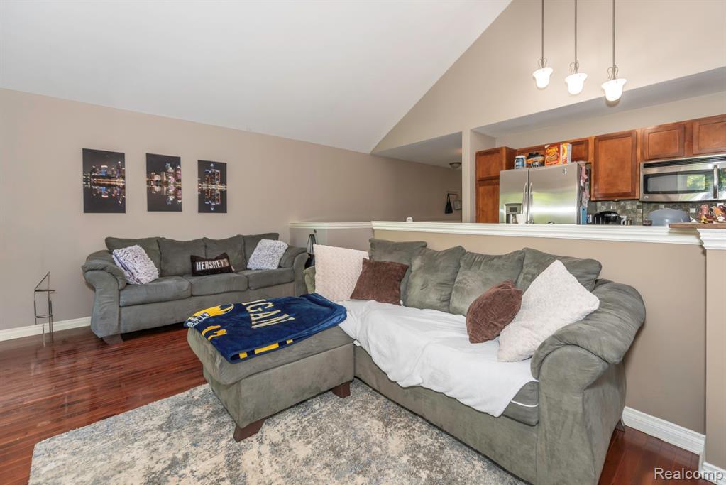 5738 Wellesley Lane, Ypsilanti, MI 48197 — Photo 18