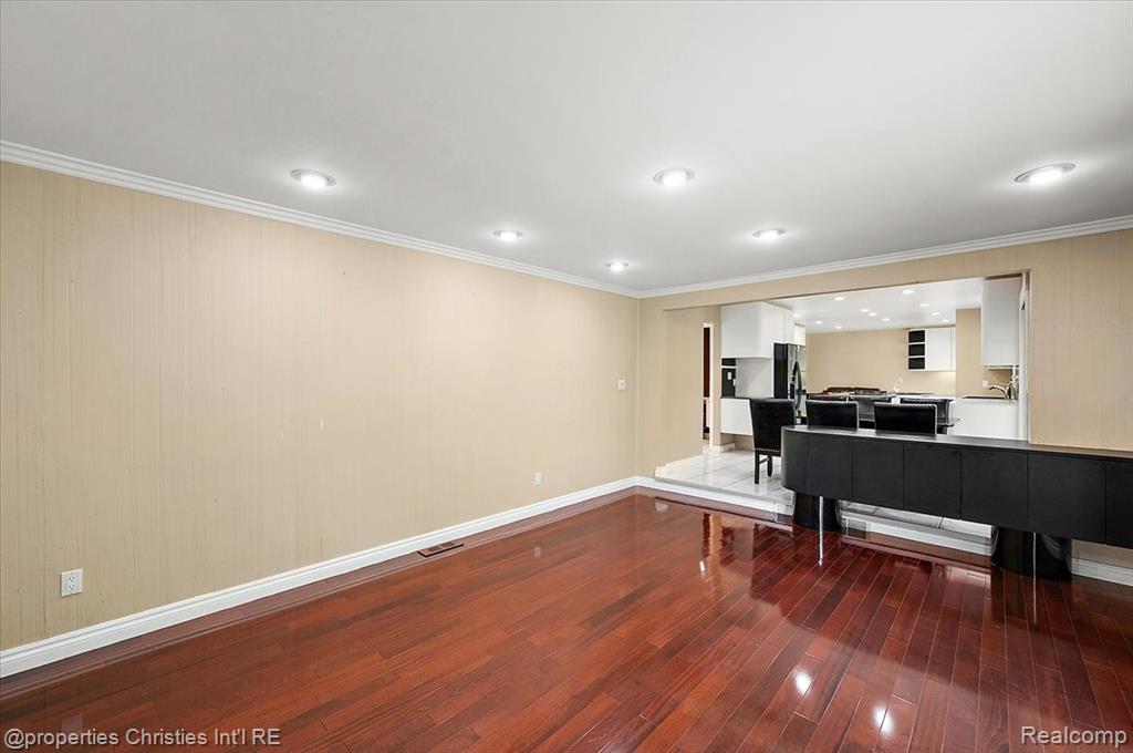 6628 Heather Heath, West Bloomfield, MI — Photo 28