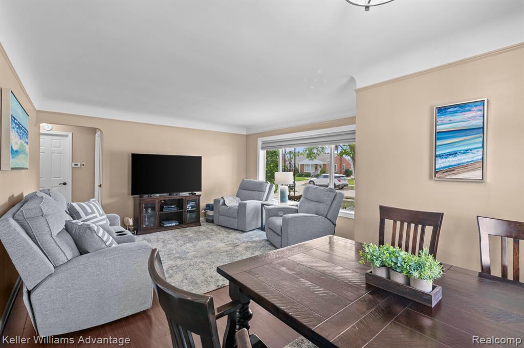 6514 Sharon Street, Garden City, MI — Photo 8