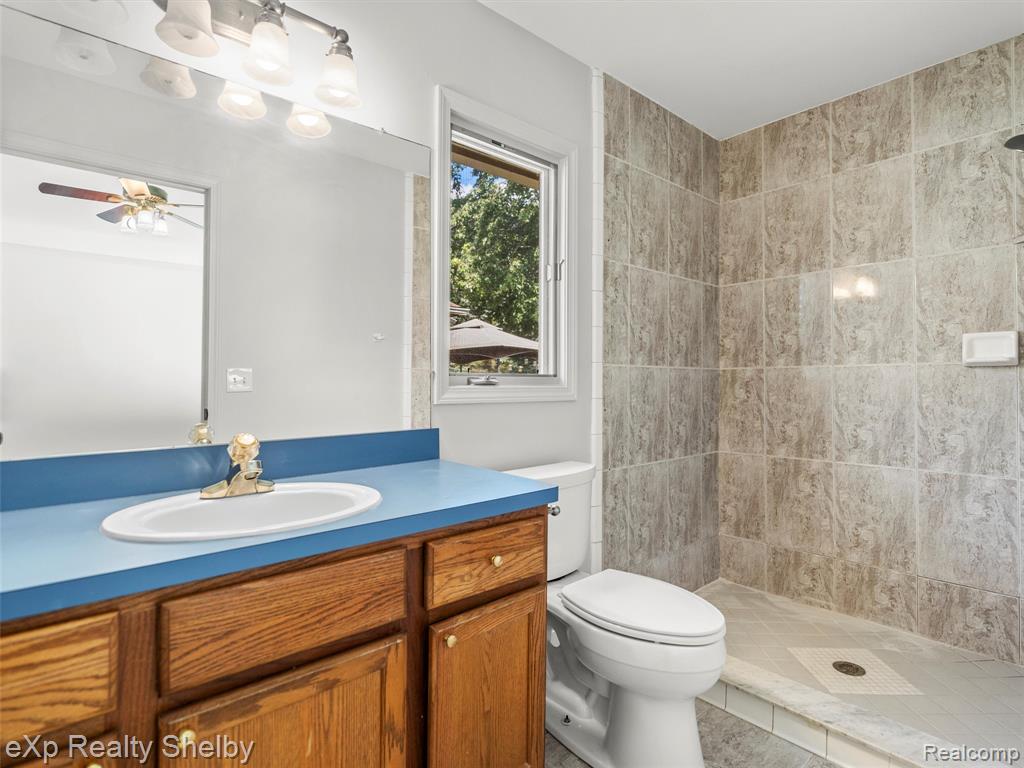 54256 Oconee Drive, Macomb, MI 48042 — Photo 24