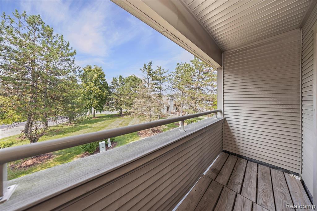 740 Eastbridge Court, Rochester Hills, MI 48307 — Photo 40