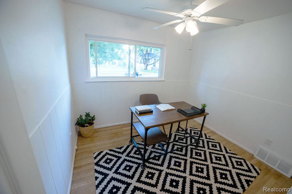 8220 Rivard Avenue, Warren, MI 48089 — Photo 16