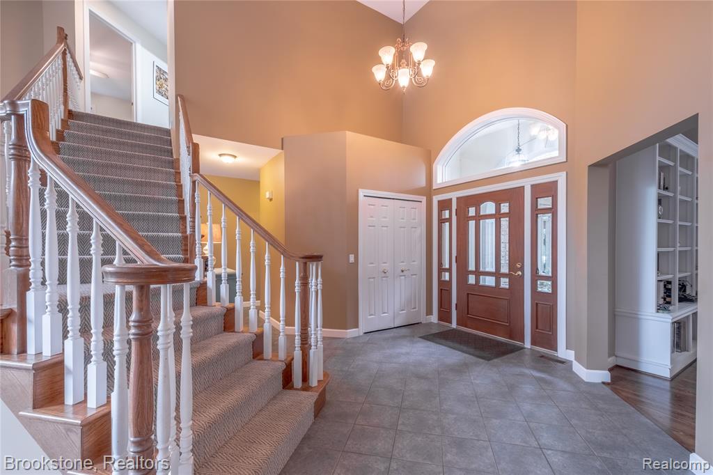 8003 Caribou Lake Lane, Clarkston, MI — Photo 6