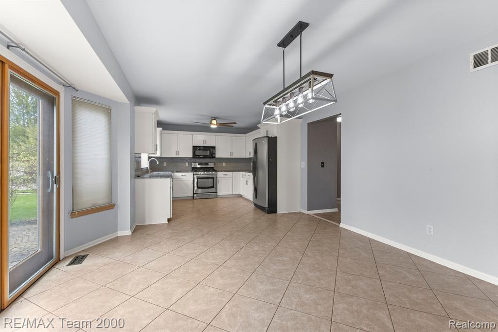 53095 WINDHAM Drive, Chesterfield, MI — Photo 16