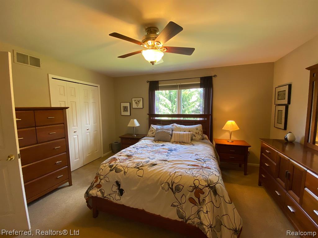 8360 OPAL Drive, Westland, MI — Photo 32