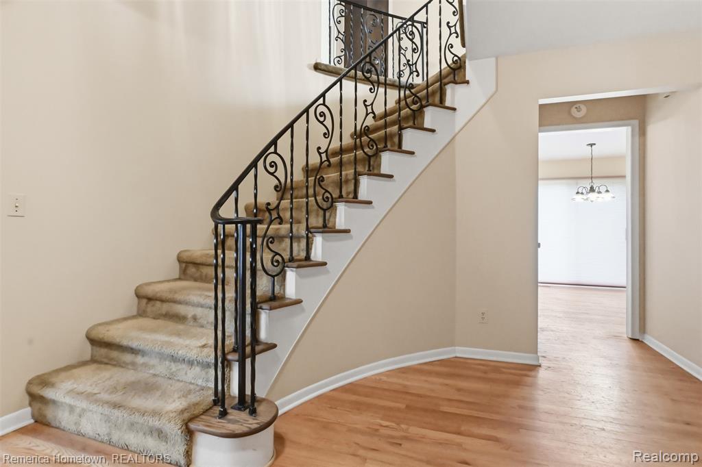 12811 Glenview Drive, Plymouth, MI 48170 — Photo 3