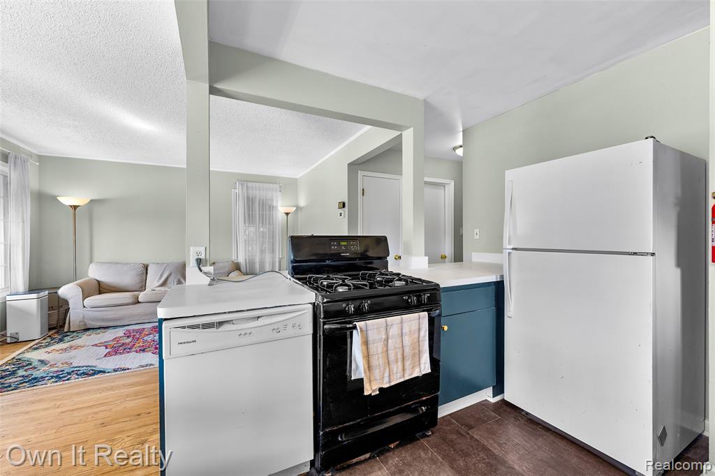 9954 Tuxedo Street, Dearborn, MI 48120 — Photo 17