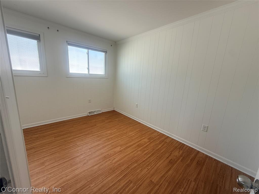 1930 GRATIOT BLVD, Marysville, MI 48040 — Photo 7
