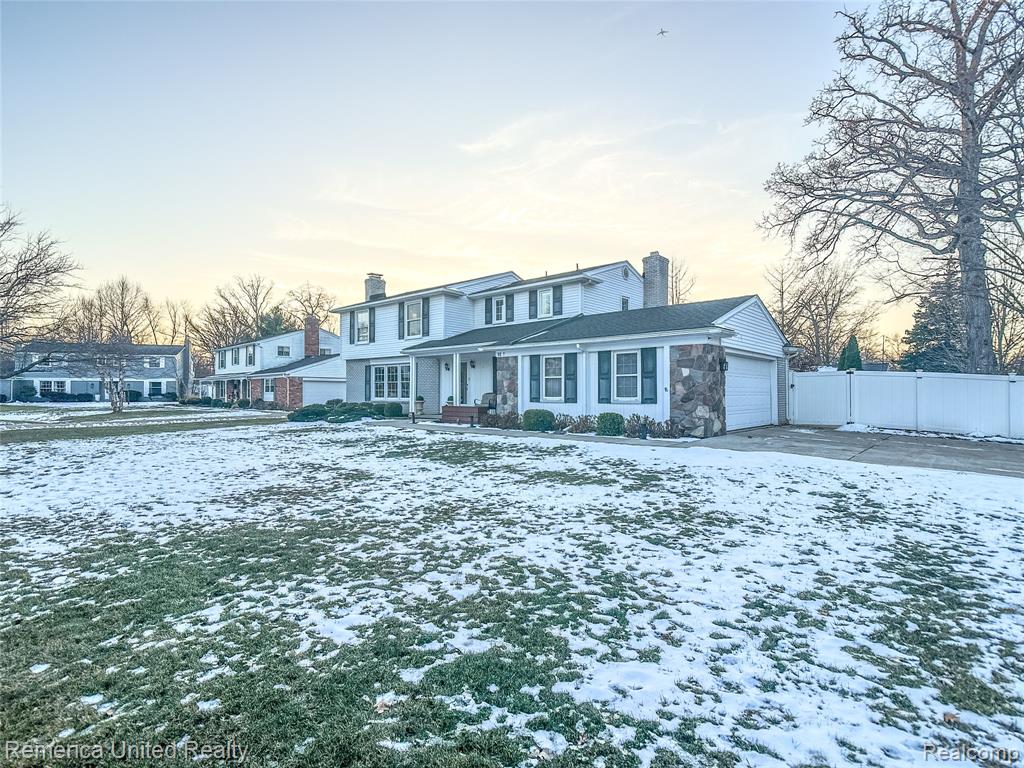 26028 Blossom Lane, Grosse Ile, MI 48138 — Photo 2