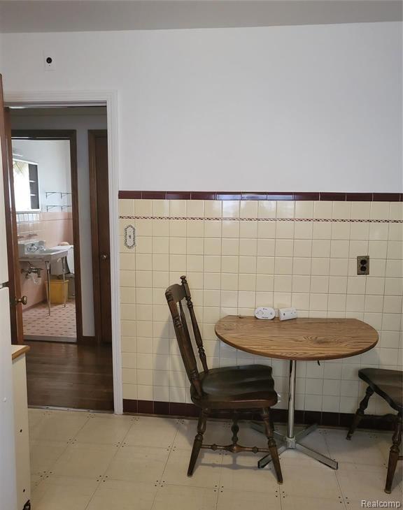 15611 Spring Garden Street, Detroit, MI 48205 — Photo 39