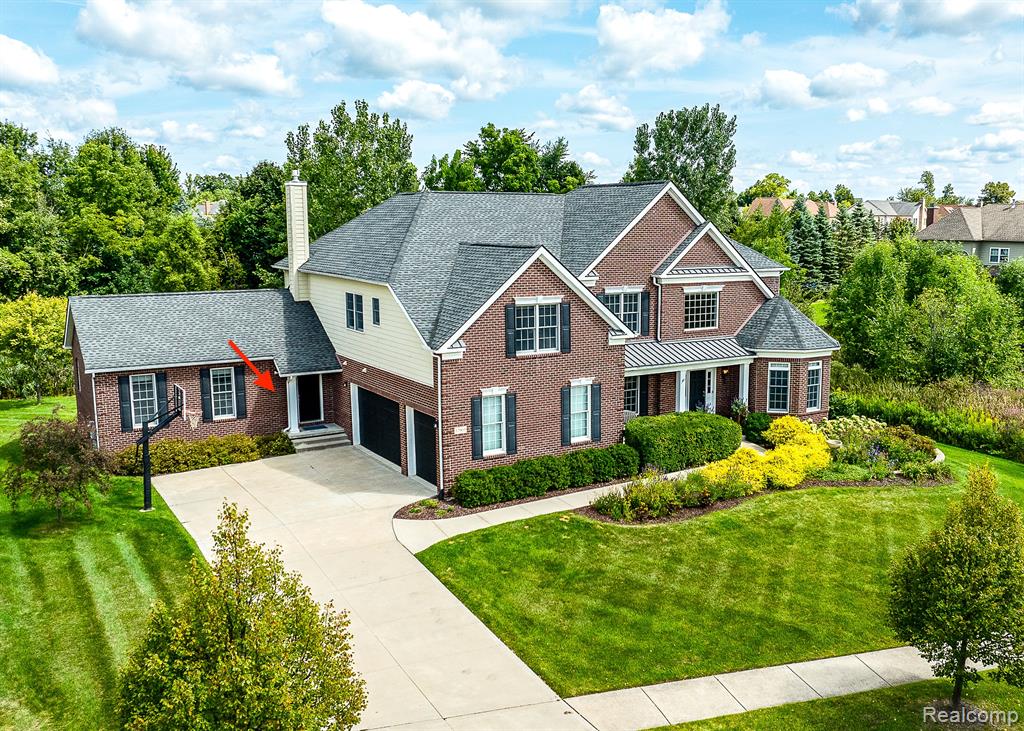 17905 BRIAR RIDGE Lane, Northville, MI 48168 — Photo 2