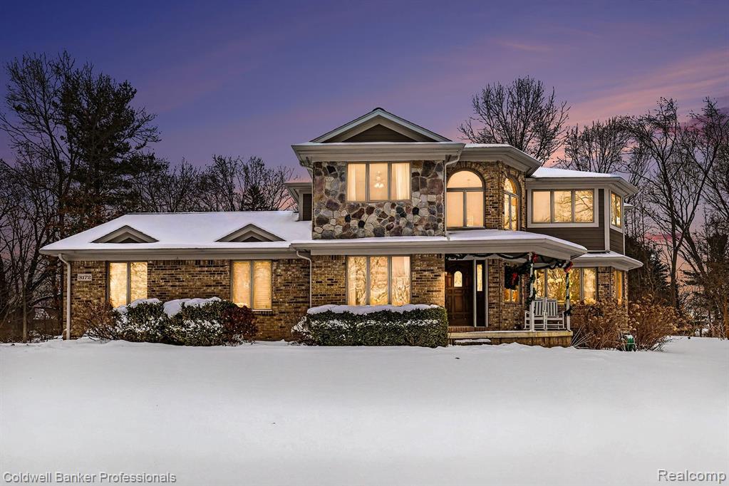 3172 Shadow Brook Lane, Pinckney, MI 48169 — front exterior