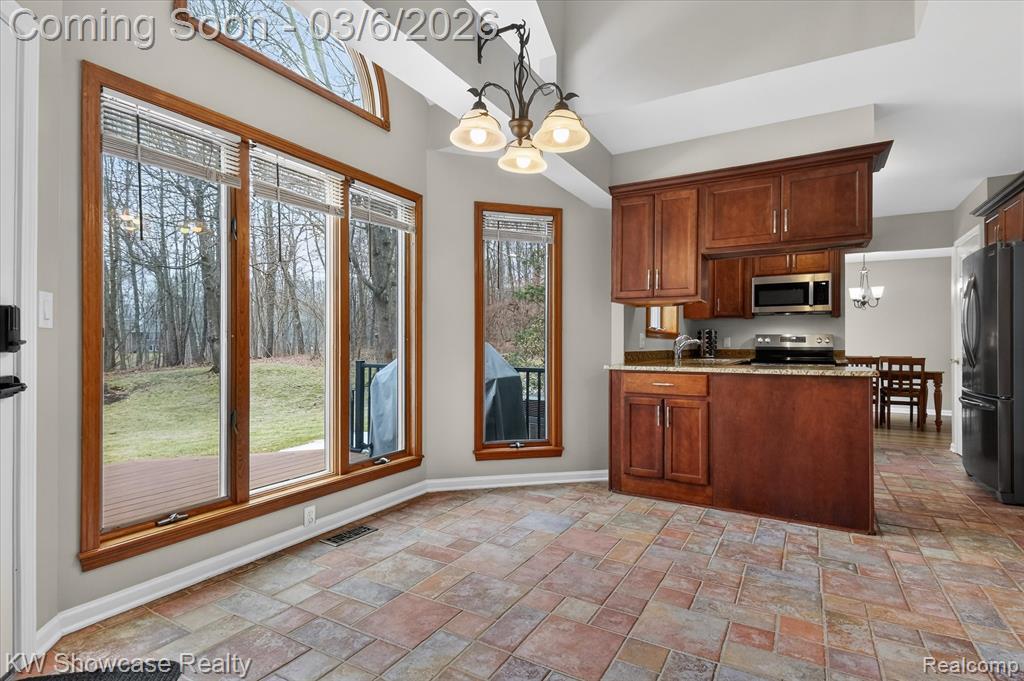 2031 Saint Clair Drive, Highland, MI — Photo 27