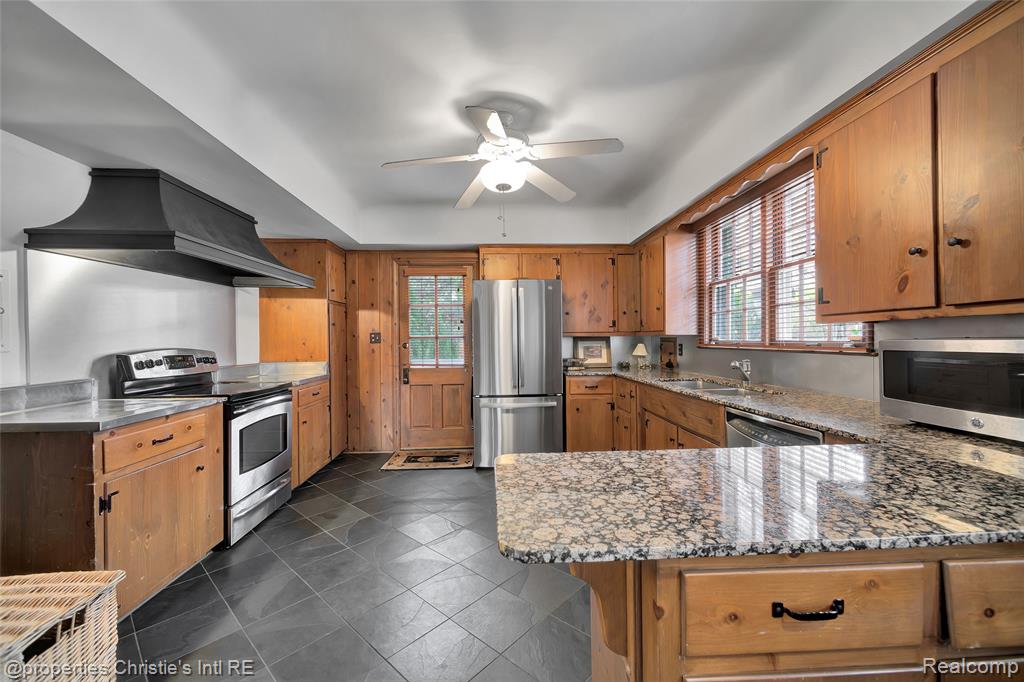 19635 Shrewsbury Road, Detroit, MI 48221 — Photo 18
