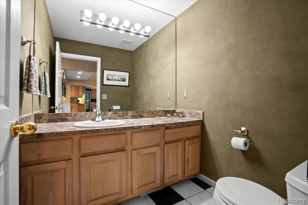 4583 Racewood Drive, Commerce Twp, MI 48382 — Photo 14